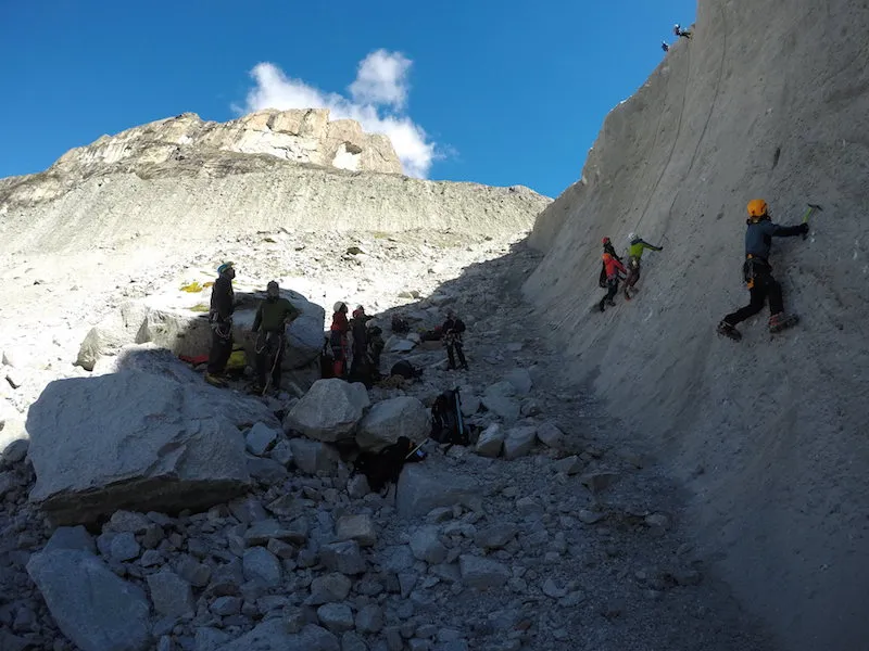 Ice Climbing in Llaca - Image 3