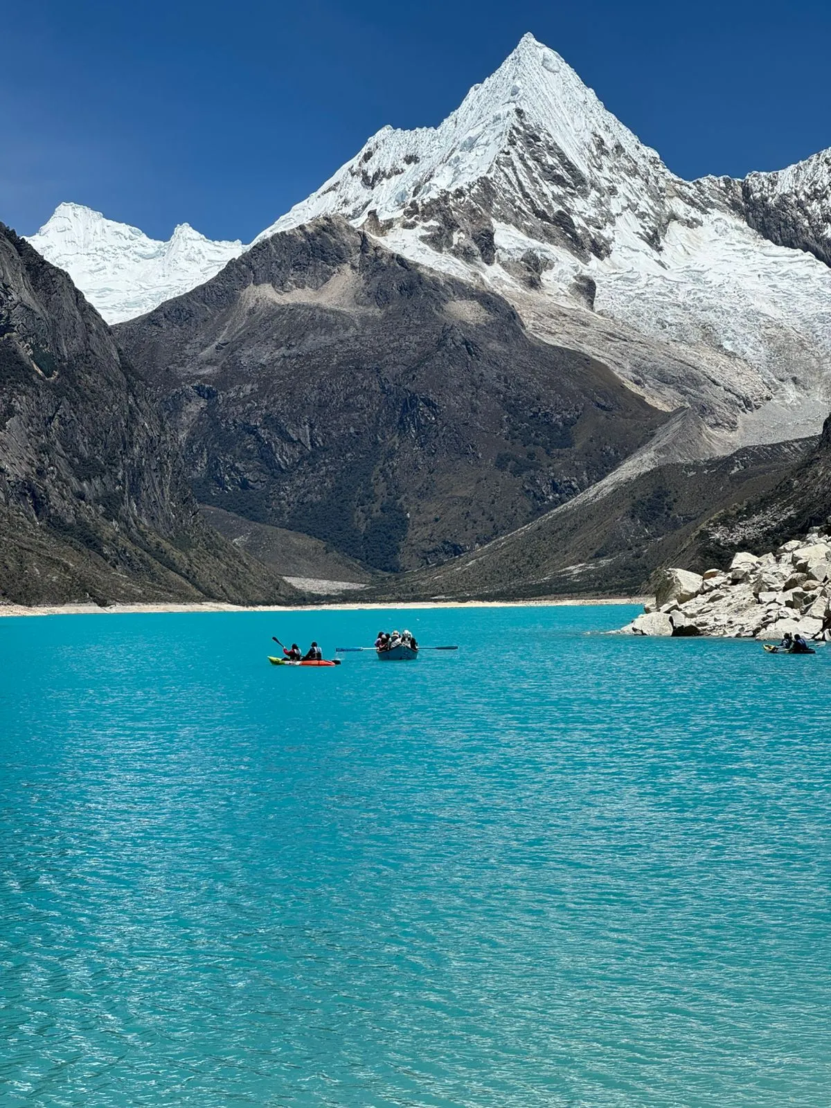 Laguna Paron Day Hike - Image 3