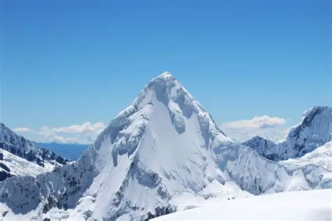 Alpamayo & Artesonraju Climb Expedition - Image 4